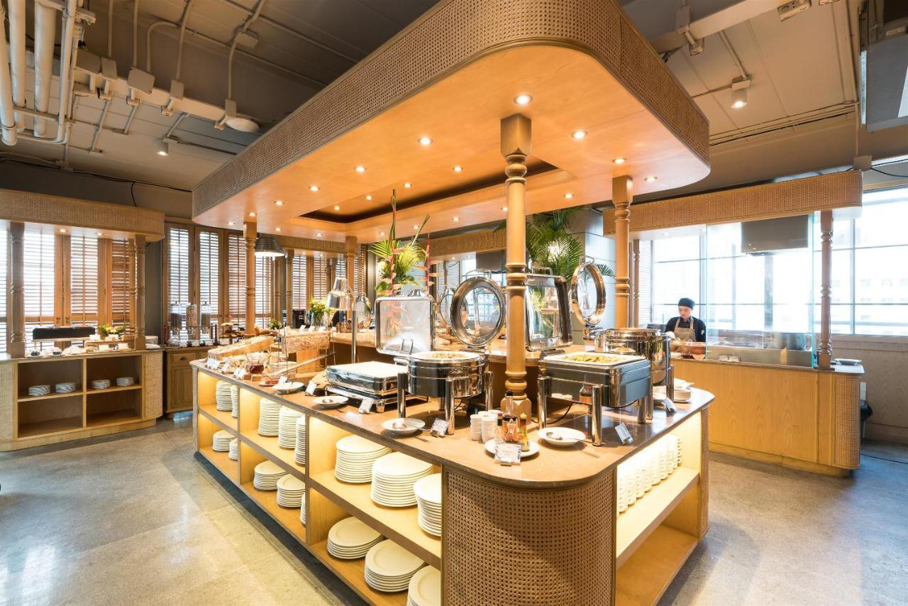 阿卡拉酒店 曼谷 外观 照片 A buffet at a hotel